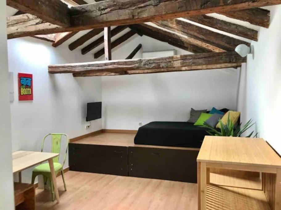 Ferienwohnung Buhardilla En El Madrid De Los Austrias Exterior foto
